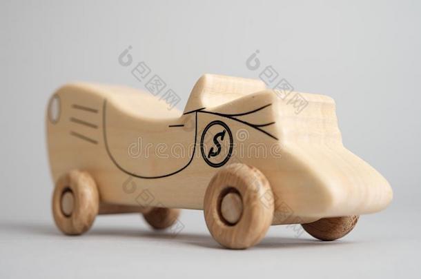 孩子们玩具,一老的木制的汽车