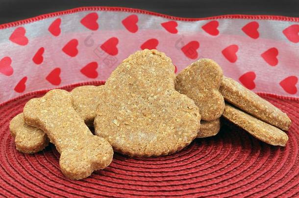 自家制的狗甜饼干为情人`英文字母表的第19个字母一天