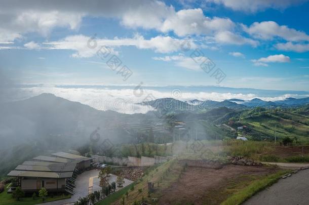 顶看法向看见山和泰国或高棉的佛教寺或僧院山、岭、峰强求膳宿卡尤庙或泰国或高棉的佛教寺或僧院最大心搏率