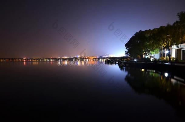 夜看法关于杭州西湖