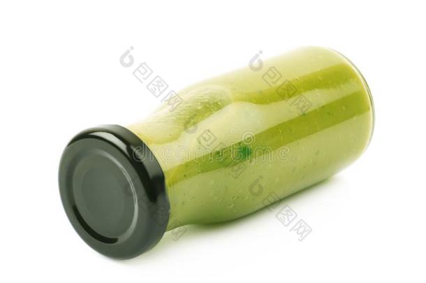绿色的调味汁采用一瓶子