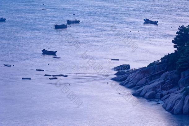 不定时发生的捕鱼小船-<strong>日本风景</strong>