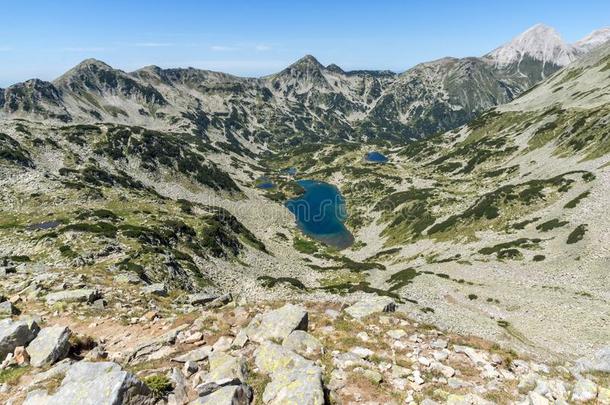 风景和指已提到的人长的湖,皮林山,保加利亚