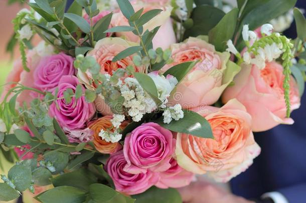 婚礼花束关于桃子玫瑰在旁边dataabovevideo超视频数据英国制汽车牌名,单一的-上端粉红色的