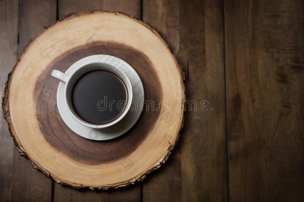 令人惊异的杯子关于咖啡豆采用指已提到的人早晨