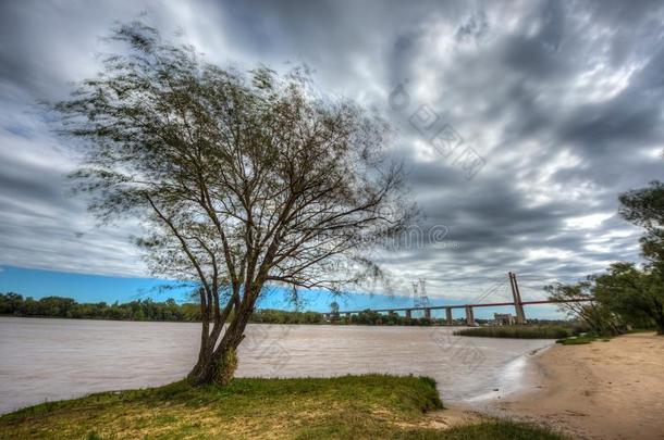 萨拉特天哪缓慢的桥,在之间里奥斯,阿根廷
