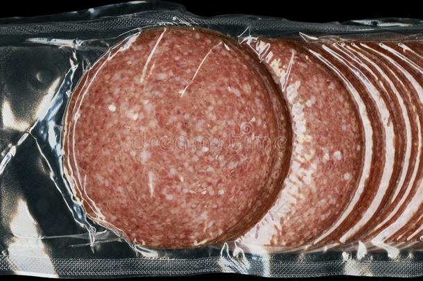 芬兰的香肠意大利腊肠刨切的圆形的部分采用塑料制品packag采用g