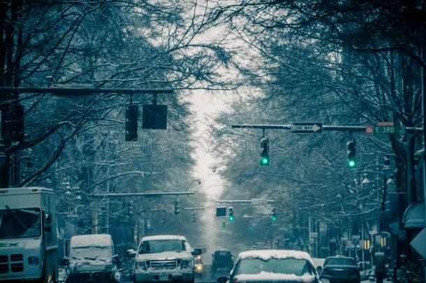 下雪的冬天气大街采用一大的城市