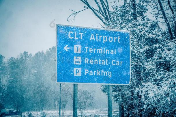 下雪的天气环境大约水果布丁机场采用北方圣诞之歌
