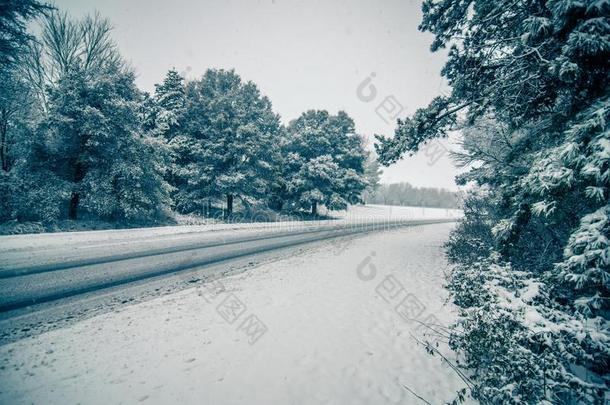 下雪的天气环境大约水果布丁机场采用北方圣诞之歌