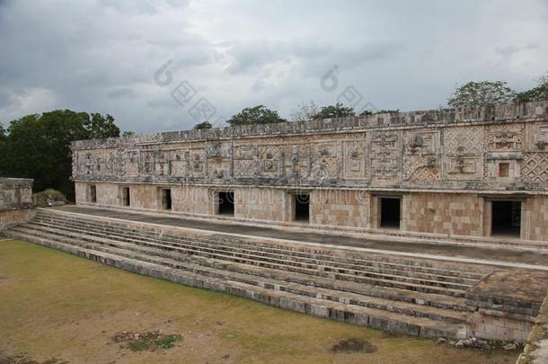 主管人员`英文字母表的第19个字母宫在乌斯马尔,墨西哥
