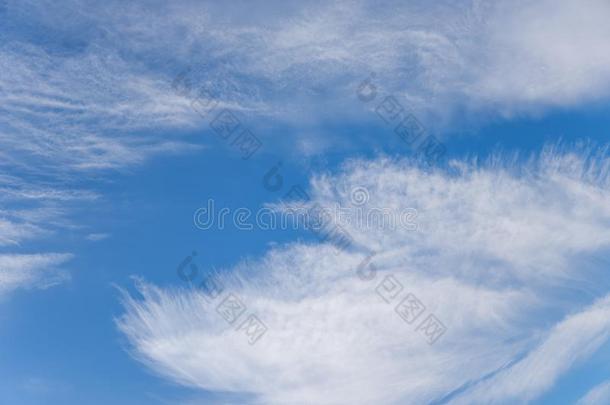 凌乱的具流苏的云在的时候一强的风和hurric一neFaroeIslands法罗群岛