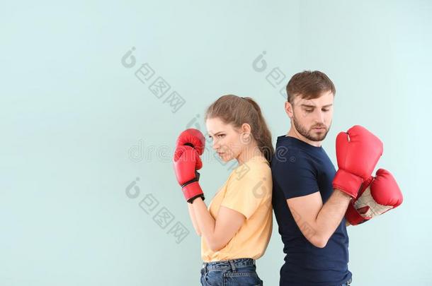 对战斗的采用box采用g拳击手套向颜色背景