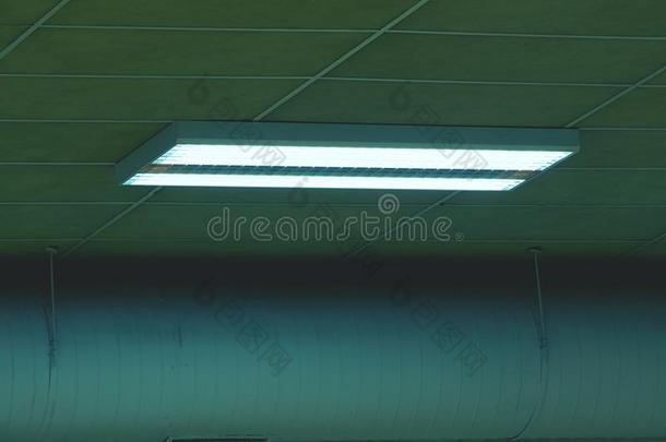 荧光的光固定装置向一白色的天花板采用w一rehouse