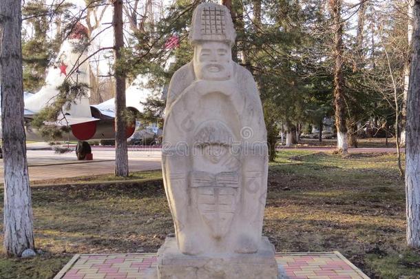 雕刻关于砂岩.胡同关于指已提到的人城市公园.俄罗斯帝国.切尔克斯