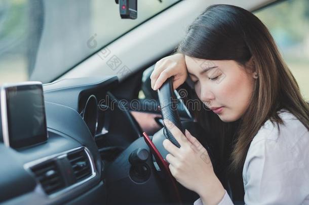 女人感觉可靠地和睡眠向一c一r