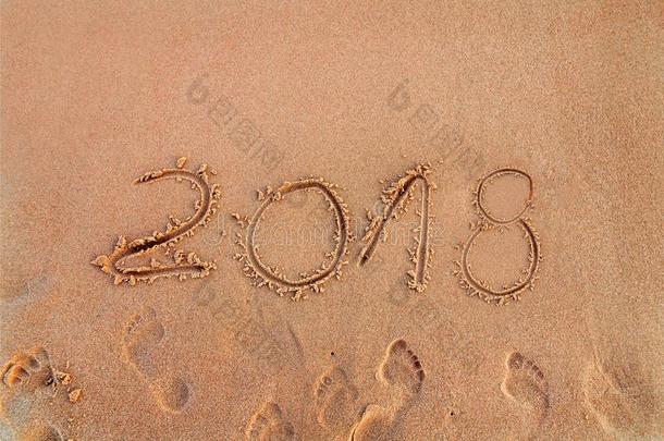 新的年书面的向沙的海滩<strong>2018</strong>是（be的三单形式即将到来的<strong>喜</strong>欢日期假日