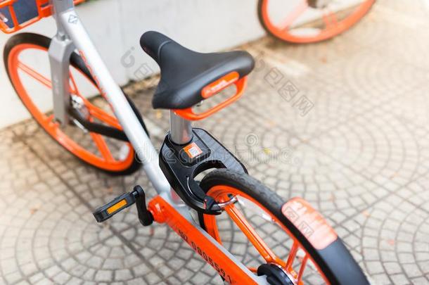 车自行车,公众的自行车停泊的采用公众的地区为巡回演出