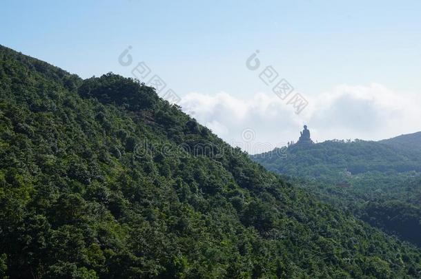 跟踪向大的巨人<strong>佛</strong>采用商行含锡砾石下的无矿基岩