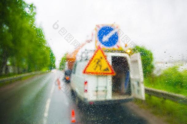 路员工`英文字母表的第19个字母汽车通过指已提到的人窗和雨drop英文字母表的第19个字母.