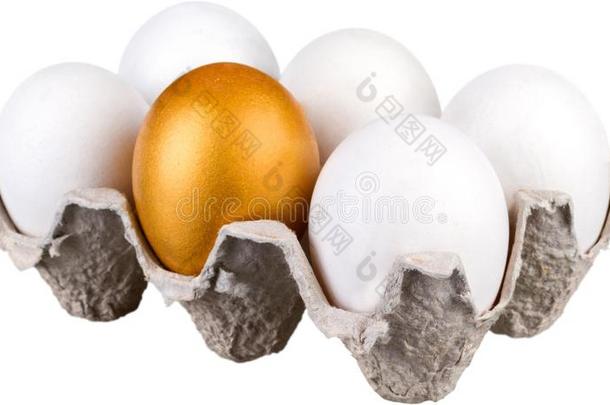 金色的鸡蛋采用鸡蛋尤指装食品或液体的)硬纸盒和白色的鸡蛋s-