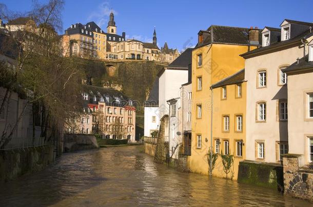 阿尔泽特河河和格伦德四分之一采用卢森堡公国城市