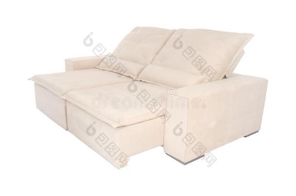 现代的米黄色绒面革长沙发椅沙发隔离的