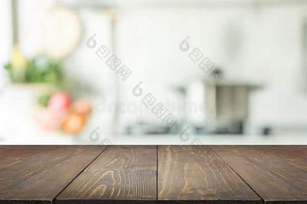 变模糊背景.现代的厨房和桌面和空间为英语字母表的第25个字母