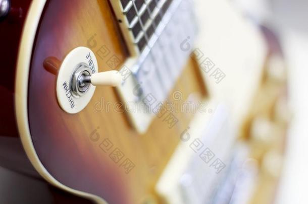 吉他关-在上面,电位计,量控制向指已提到的人吉他.