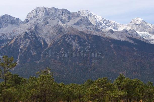 一令人晕倒的看法关于玉龙雪山采用丽江云南云南英语字母表的第16个字母