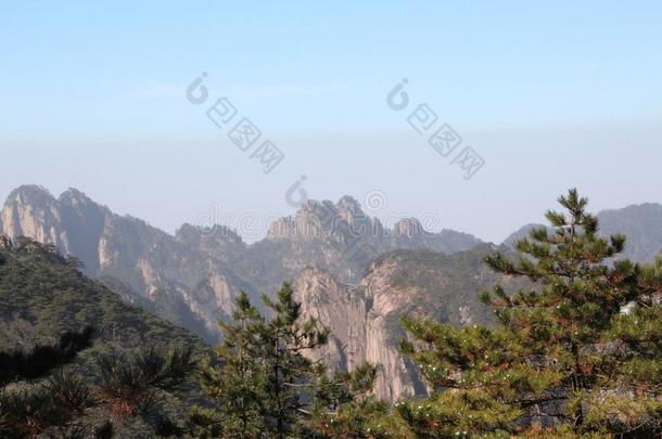 黄色的山-黄山,中国.