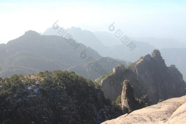 黄色的山-黄山,中国.