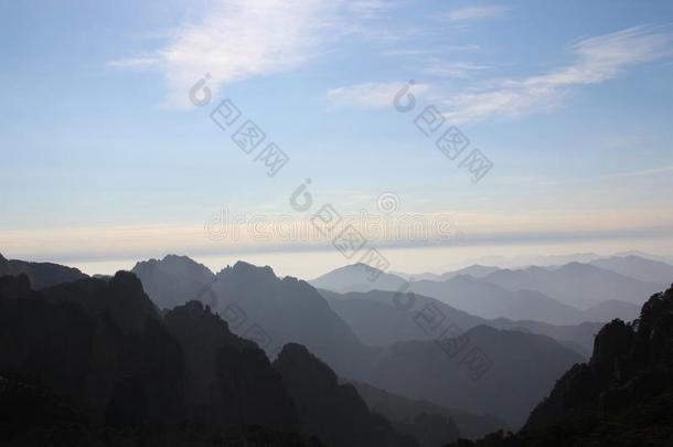 黄色的山-黄山,中国.