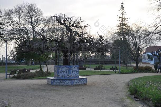 公园长凳-桑塔尔Ã©英语字母表的第13个字母-葡萄牙