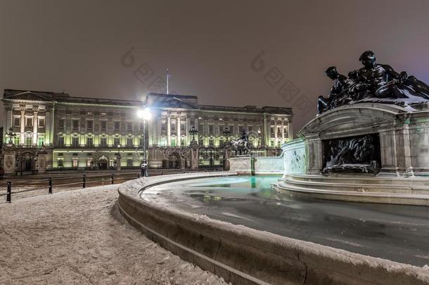 白金汉郡宫采用雪夜,伦敦