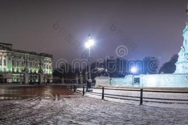 白金汉郡宫采用雪夜,伦敦