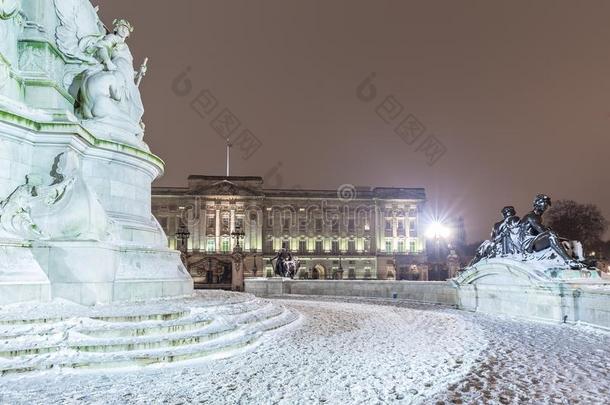 白金汉郡宫采用雪夜,伦敦