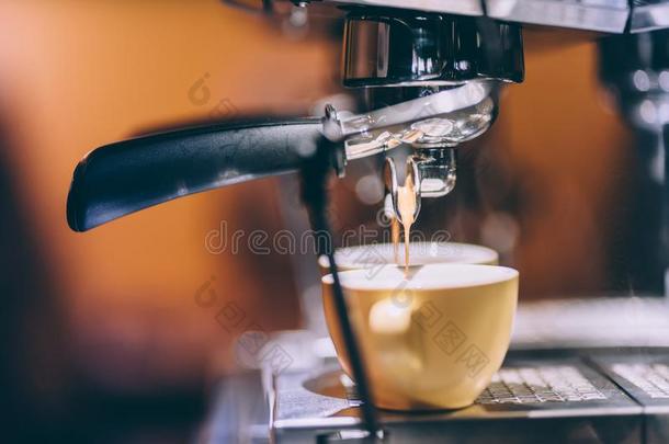 详细资料关于浓咖啡机器传布和酿造新鲜的,多乳脂的或似乳脂的Colombia哥伦比亚