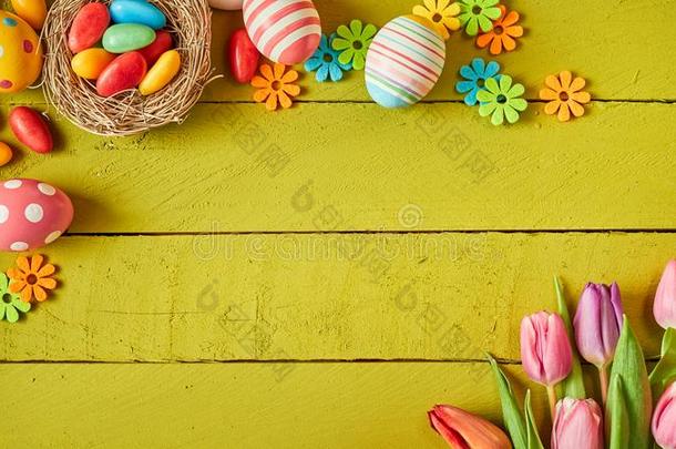 富有色彩的复活节仍生活和卵和花