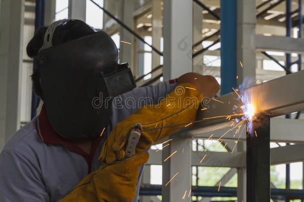 焊接工be的过去时复数和第二人称单数形式焊接法钢结构的在旁边综合症状焊接法.