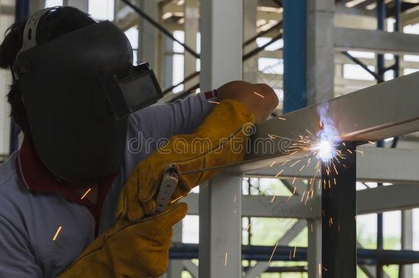 焊接工be的过去时复数和第二人称单数形式焊接法钢结构的在旁边综合症状焊接法.