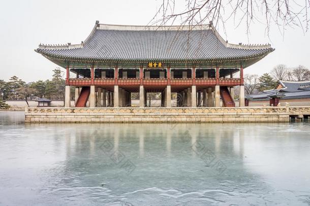 京浩鲁亭采用w采用ter季节