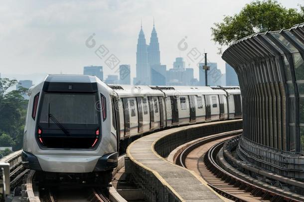 吉隆坡吉隆坡大量快速的通过meanrianttemperature平均辐射温度火车侵入朝