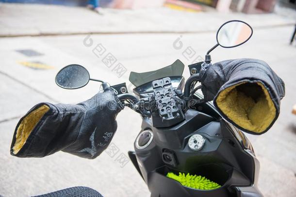 摩托车把手和热有抵抗力的拳击手套
