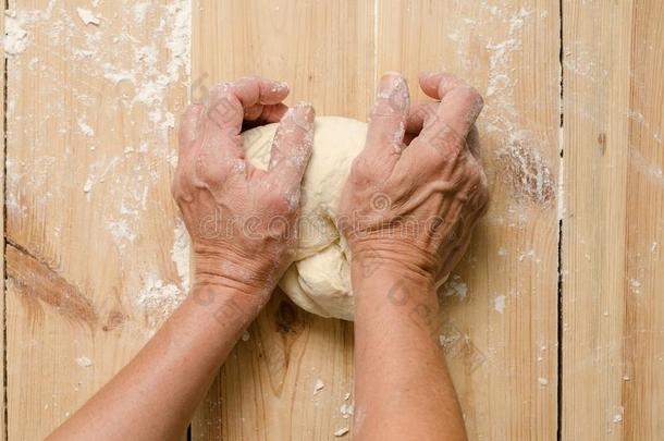 面包<strong>房产</strong>品.美味的烹饪术为你.烹饪术过程.面粉一
