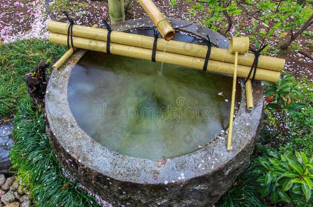 Tsukubai水人造喷泉采用日本人花园在基塔-采用庙,科斯科斯岛