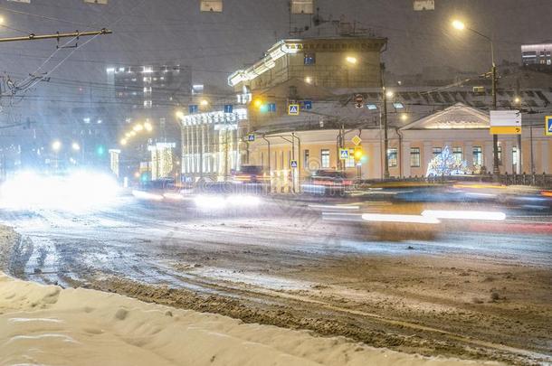 交通果酱采用莫斯科在暴风雪