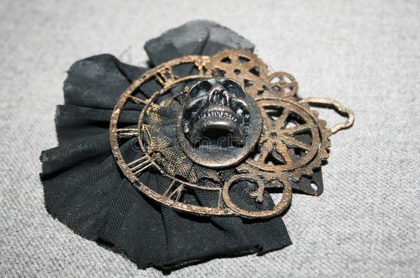 手工做的蒸汽朋克胸针和一颅骨,青铜decor一tive埃门