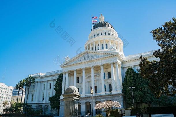 外部看法关于指已提到的人历史的美国加州国家国会大厦