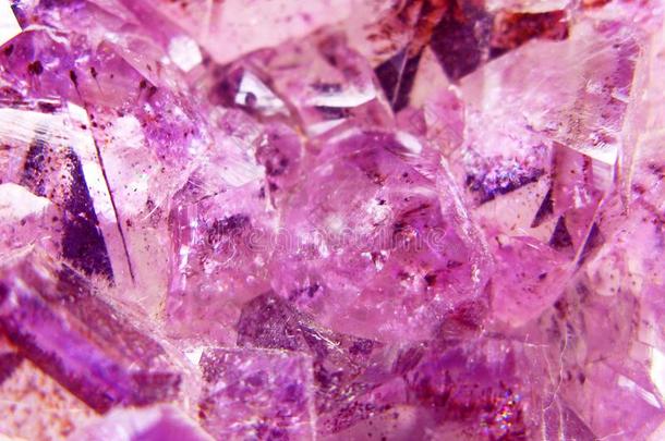 紫蓝色宝石宝石结晶石英矿物地质的背景